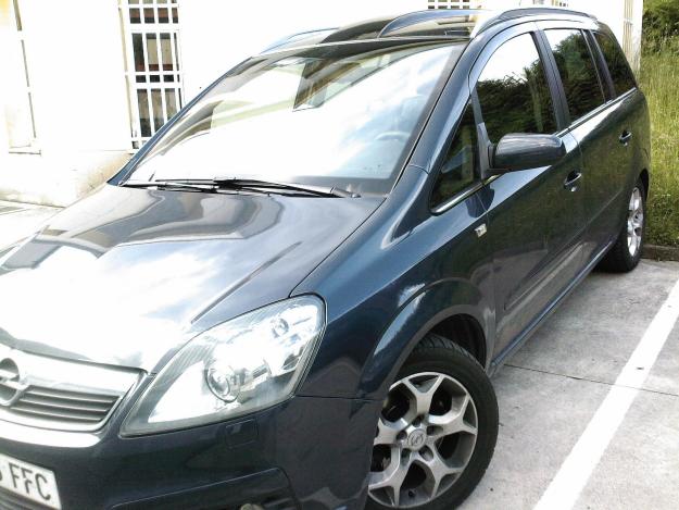 OPEL ZAFIRA COSMO 150 CV ,CON TECHO Y MAS EXTRAS(18.100EUROS)