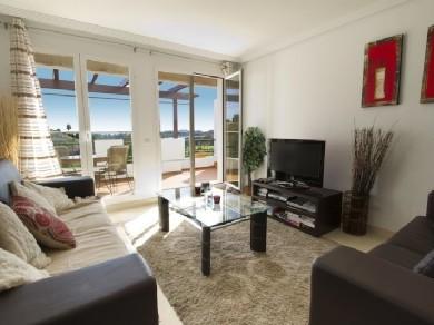 Apartamento con 2 dormitorios se vende en Marbella, Costa del Sol