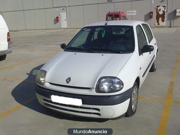 Renault clio II 1.4 como nuevos solo 1550e. NEGOCIABLES