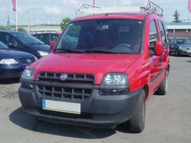 Venta de coche Fiat DOBLÓ 5 PLAZAS. AÑO/03. ROJA '03 en Parets Del Vallès