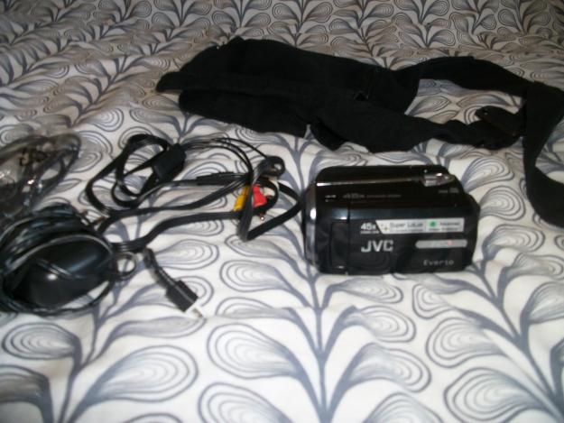 VENDO FILMADORA JVC NUEVA