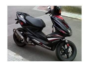 ESTOY REGALANDO YAMAHA AEROX R 50 CC POR 550€ +ALARMA SPY DE REGALO CON AVISO AL MANDO