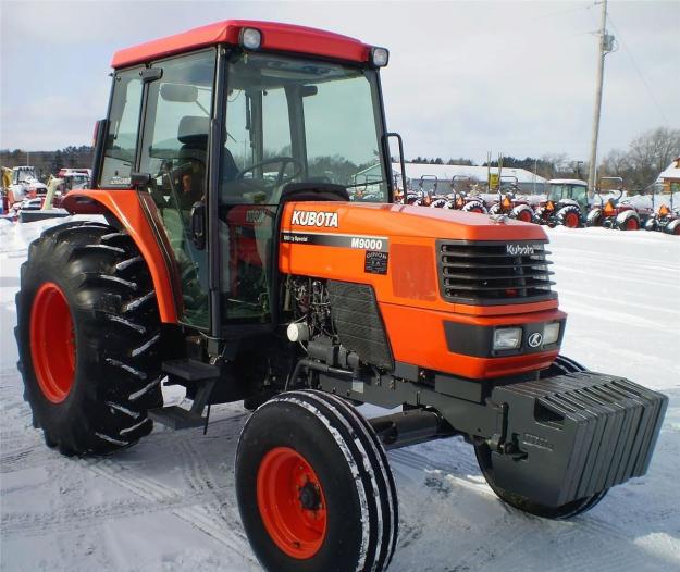 Tractor Kubota M9000 2WD