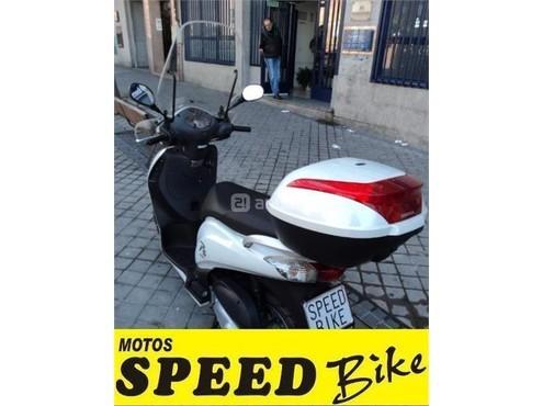 HONDA Passion 125 Top Box