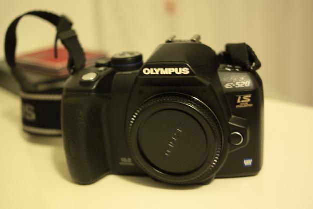 Olympus E 520 + Accesorios