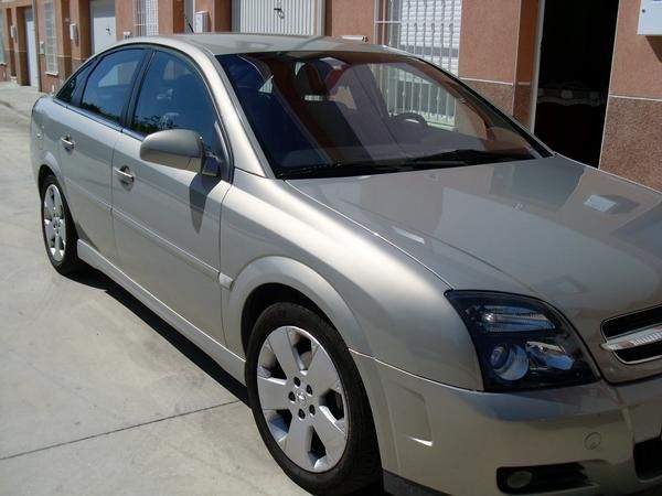 OPEL VECTRA GTS 1.9 CDTI  ELEGANT