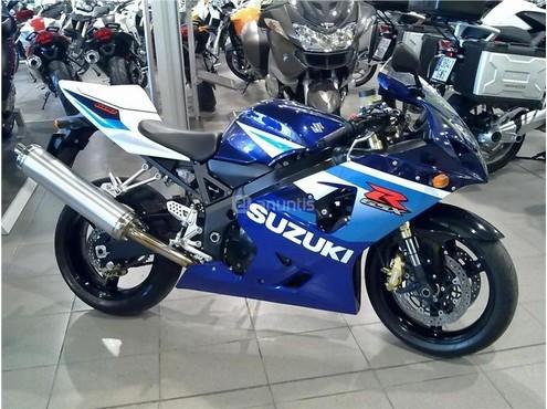 se vende motocicleta gsx-r 600cc