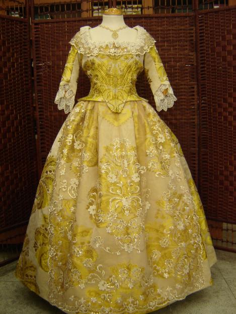 TRAJES DE FALLERA