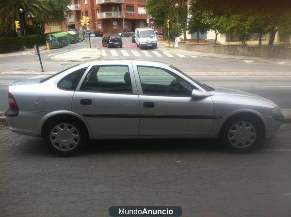 vendo opel vectra 98 gris plata