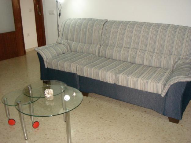 Vendo sofa chiaselonge y mesita a estrenar