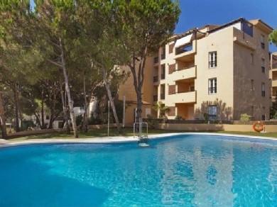 Apartamento con 3 dormitorios se vende en Marbella, Costa del Sol