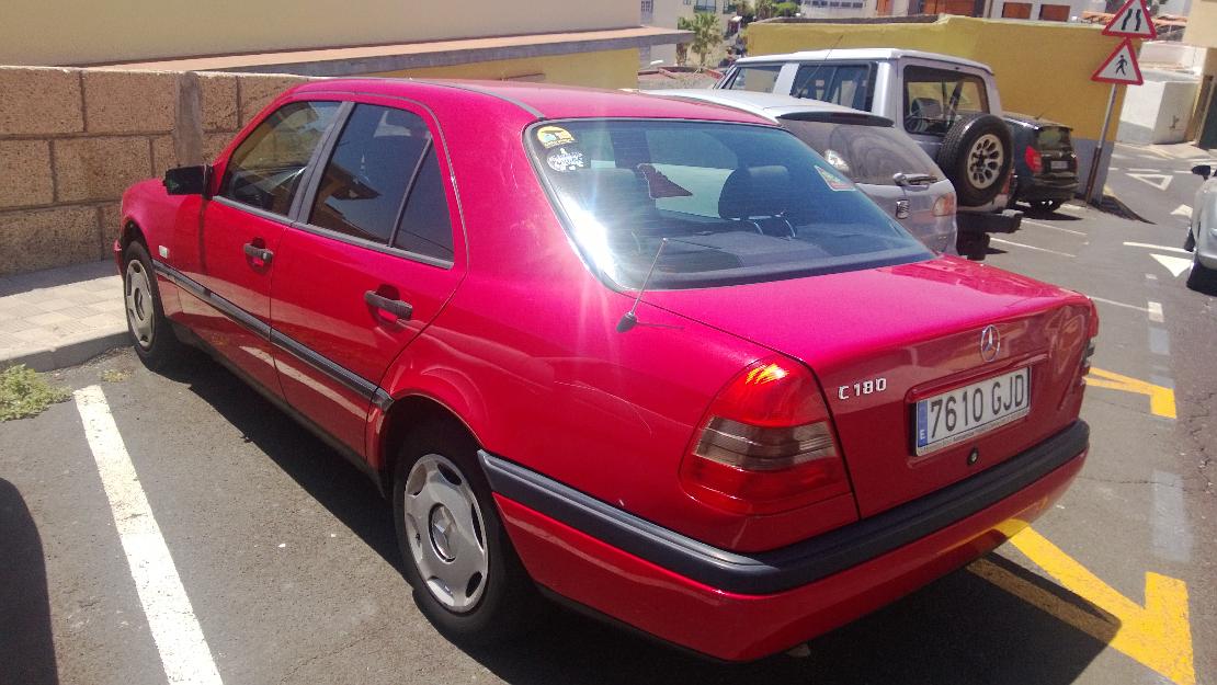 Mercedes benz c180 automático