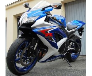 SUZUKI GSX-R 750