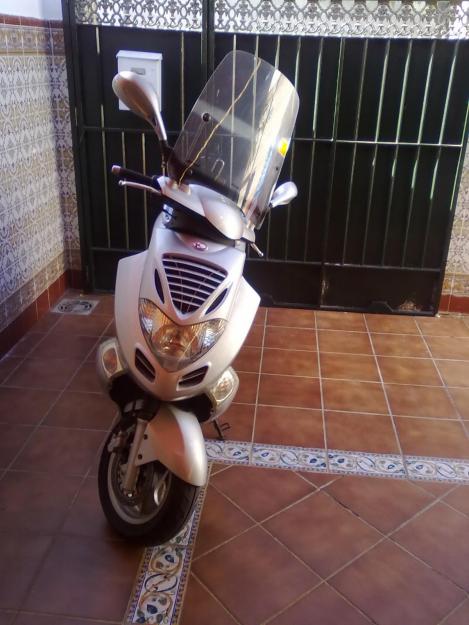 VENDO MOTOCICLETA KYMCO WIN 125