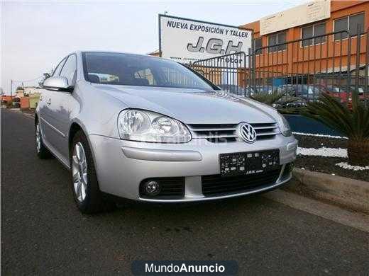 Volkswagen Golf 1.6 FSI Highline