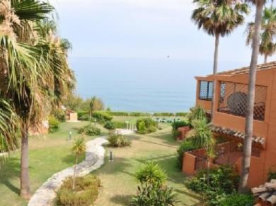 Apartamento con 3 dormitorios se vende en Estepona, Costa del Sol