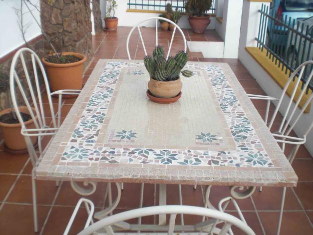 CONJUNTO DE MESA  ARTESANAL EN MOSAICO