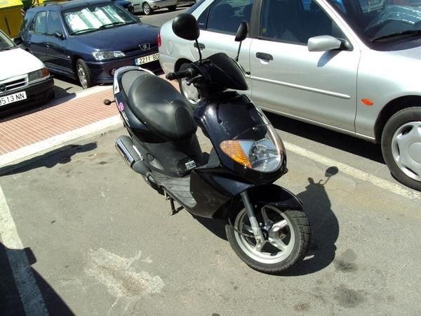 Vendo scooter Daelim S Five 49 cc (2004)