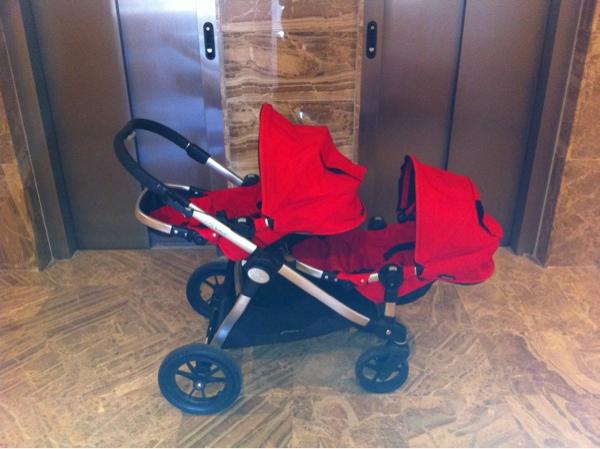 Carrito gemelar Baby Joger Seminuevo