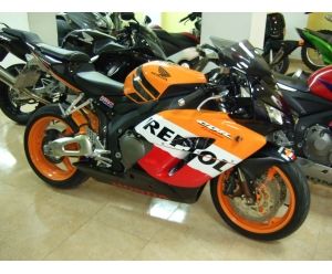 HONDA CBR 1000 RR