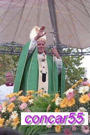 FOTOGRAFÍAS oficiales Vaticano, Papa Juan Pablo II visitó en Asti, 1993.