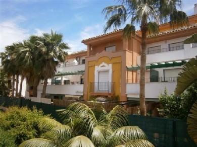 Apartamento con 2 dormitorios se vende en Estepona, Costa del Sol