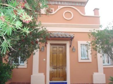 Chalet con 4 dormitorios se vende en Estepona, Costa del Sol