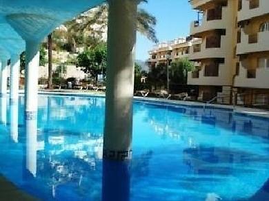 Apartamento con 2 dormitorios se vende en Marbella, Costa del Sol