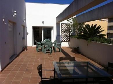 Apartamento con 3 dormitorios se vende en Estepona, Costa del Sol