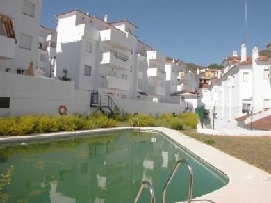 Apartamento con 2 dormitorios se vende en Benahavis, Costa del Sol