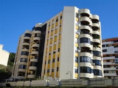 Apartamento con 3 dormitorios se vende en Marbella, Costa del Sol