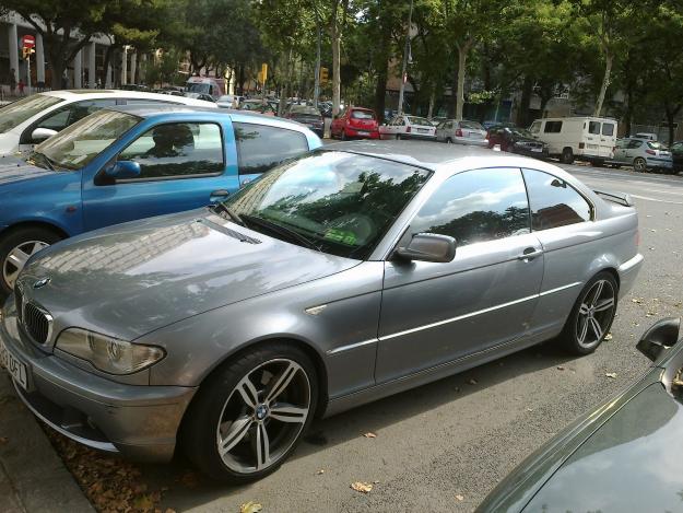 VENDO BMW COUPE 330 AÑO 2005 CON EL KIT M3