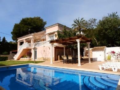 Chalet con 4 dormitorios se vende en Moraira, Costa Blanca