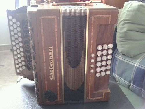 Acordeon castagnari handry 18 do-fa