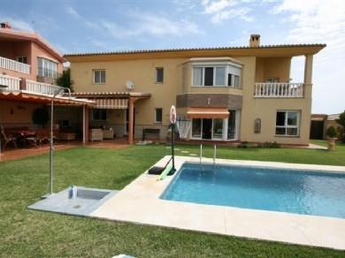 Chalet con 3 dormitorios se vende en Benalmadena Costa, Costa del Sol