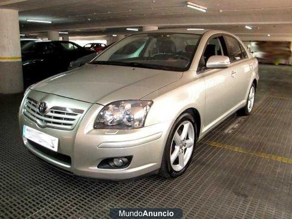 Toyota Avensis 2.2D-4D Executive. PIEL,NAVI,