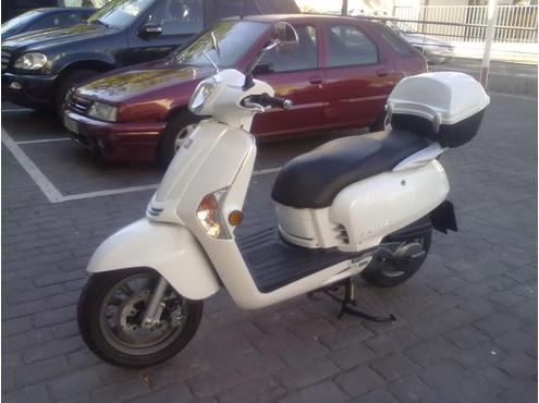 KYMCO - LIKE 125 con 930 km