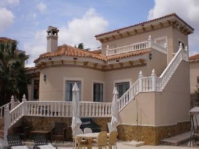 Chalet con 4 dormitorios se vende en San Miguel de Salinas, Vega Baja Torrevieja