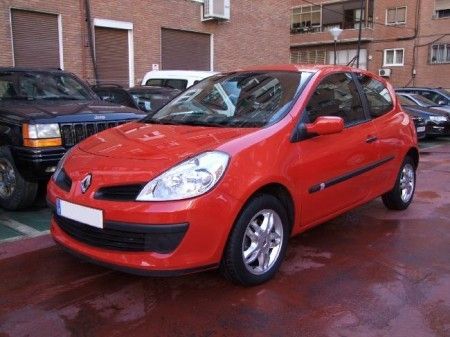 RENAULT CLIO 1.5DCI PACK DYNAMIQ. 85 - Madrid