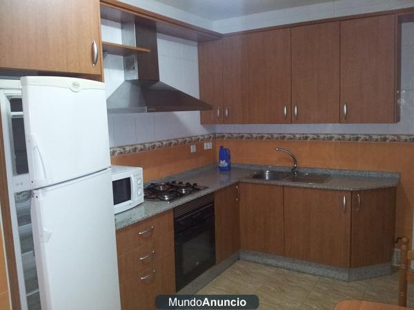 VENDO COCINA COMPLETA CON ELECTRODOMESTICOS