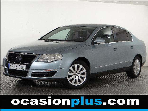 Volkswagen Passat 2.0 TDI Trendline 140cv 4p, 7.500€