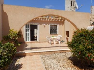 Bungalow con 2 dormitorios se vende en Playa Flamenca, Costa Blanca