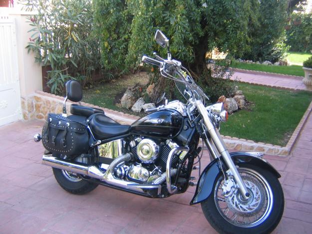 Vendo moto Yamaha  xvs  650 Dragstar .