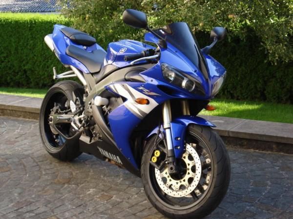 2004 Yamaha YZF-R1