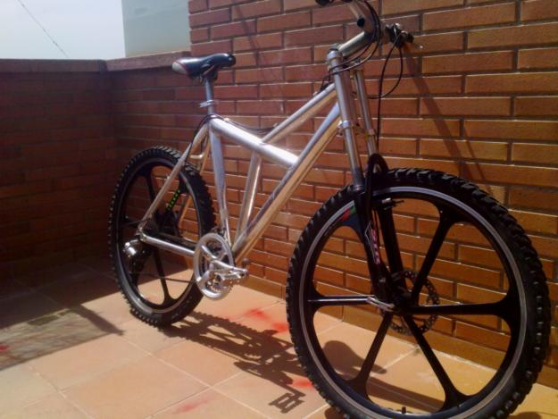 bicicleta MOUNTAIN BIKE