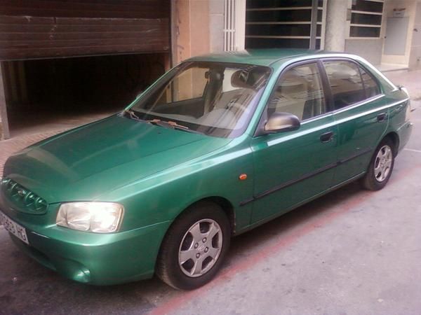 Se vende Hyundai Accent 1.3i año 2000- 94.000km