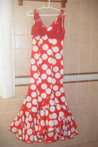 Traje de flamenca rojo