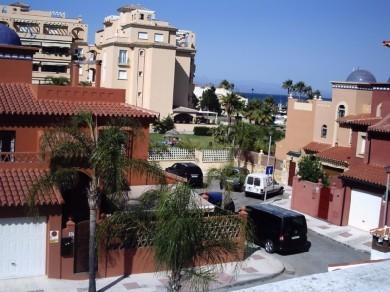 Chalet con 4 dormitorios se vende en Torremolinos, Costa del Sol