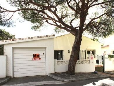 Chalet con 2 dormitorios se vende en Marbella, Costa del Sol