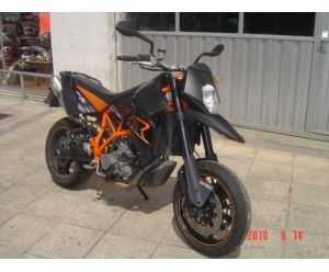 KTM 950 SUPERMOTO